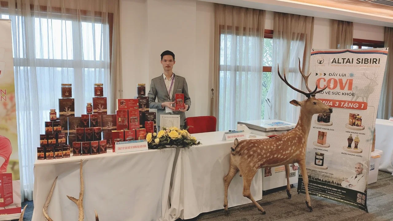 Gian hàng Altai Sibiri tại hội chợ